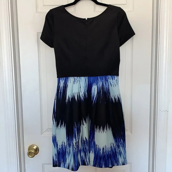 Betsey Johnson Contrast Cocktail Dress - Picture 3 of 6